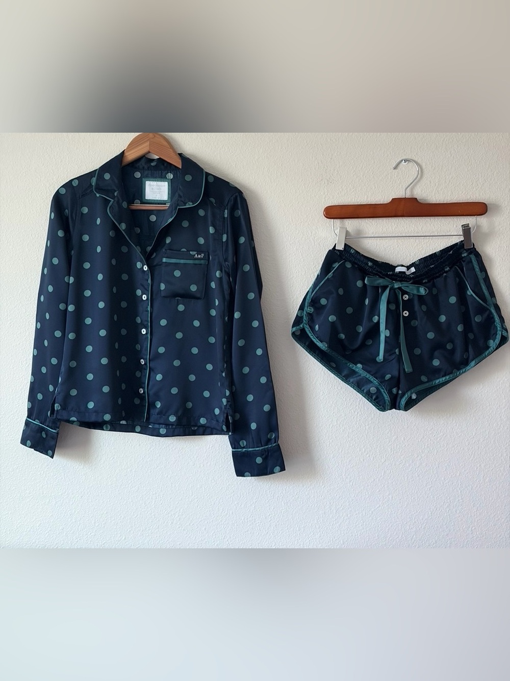 Abercombie&Fitch Women’s Navy&Green Polka Dot PJ’s Set (Top&Shorts) Size Small